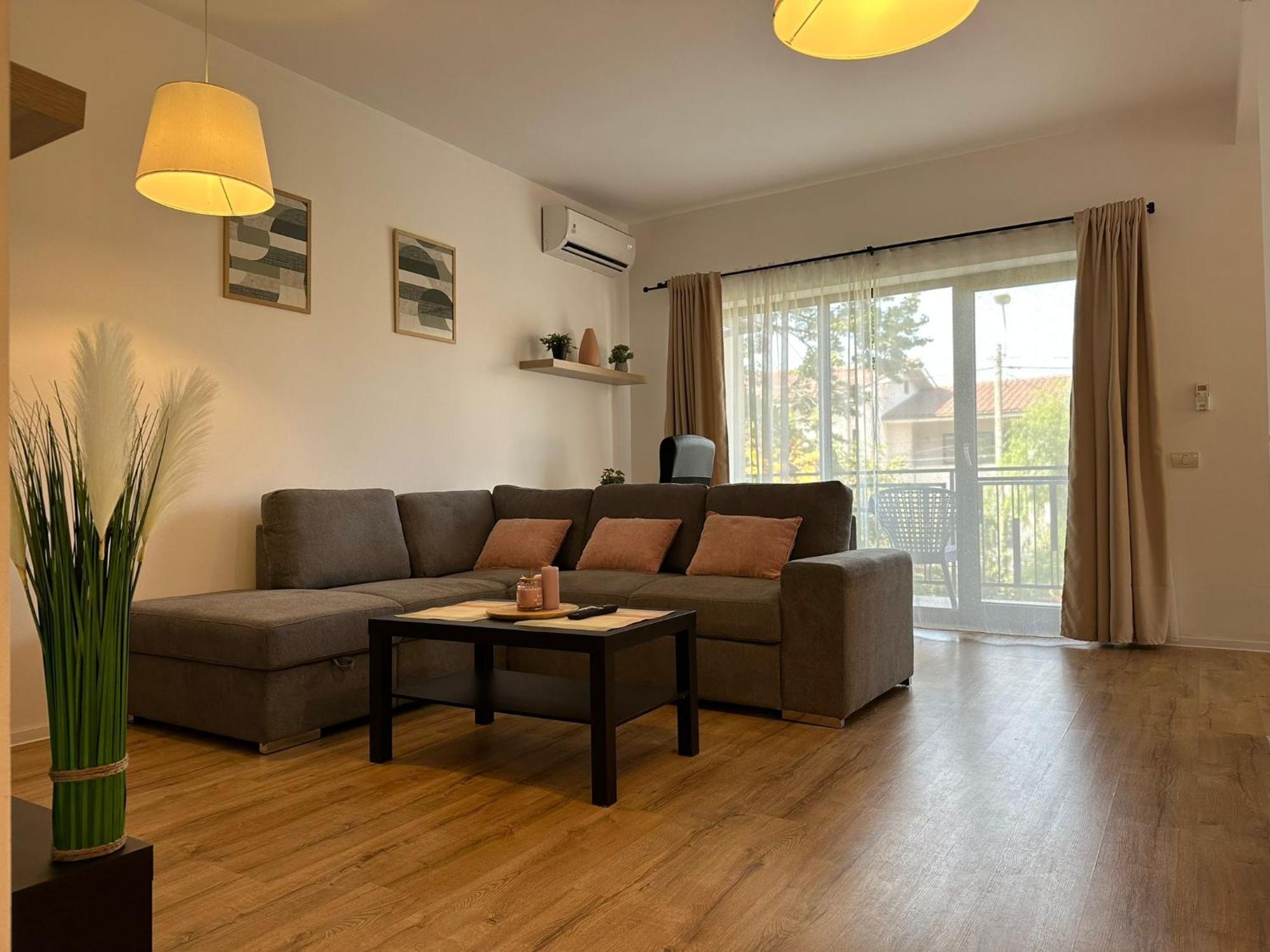 Glam Apartments Lipatti Near Iulius Mall And City Center Тимишоара Экстерьер фото